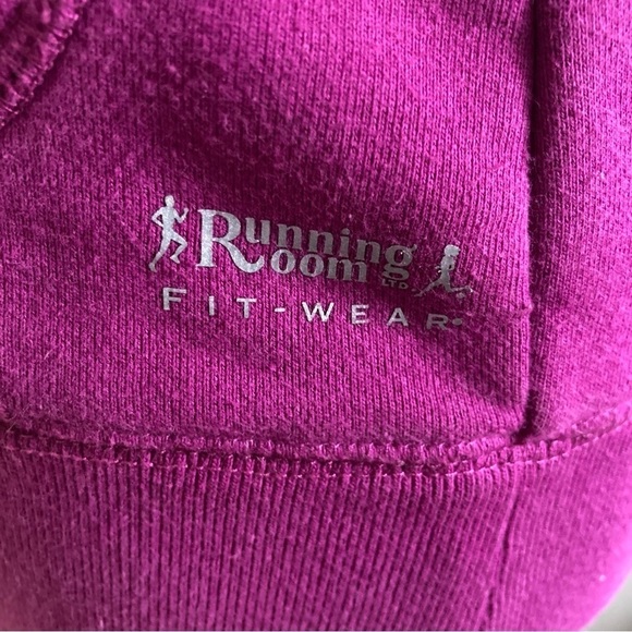 Running Room Fit Wear fuscia pink/purple thick cotton hoodie. Size S - Picture 10 of 10